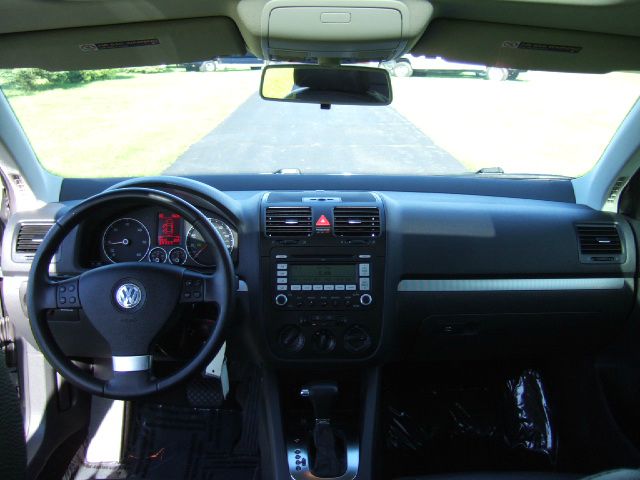 2009 Volkswagen Jetta CD With MP3