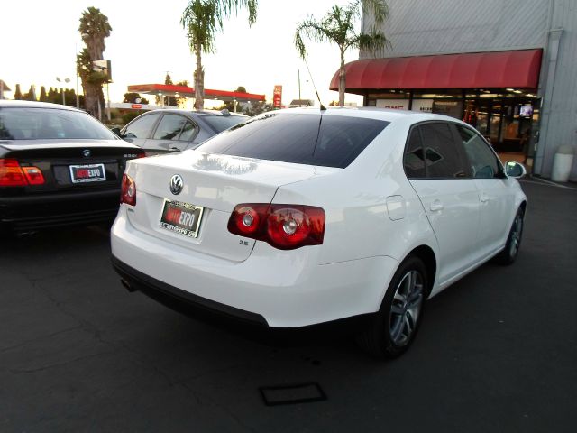 2009 Volkswagen Jetta Supercharged Notchback