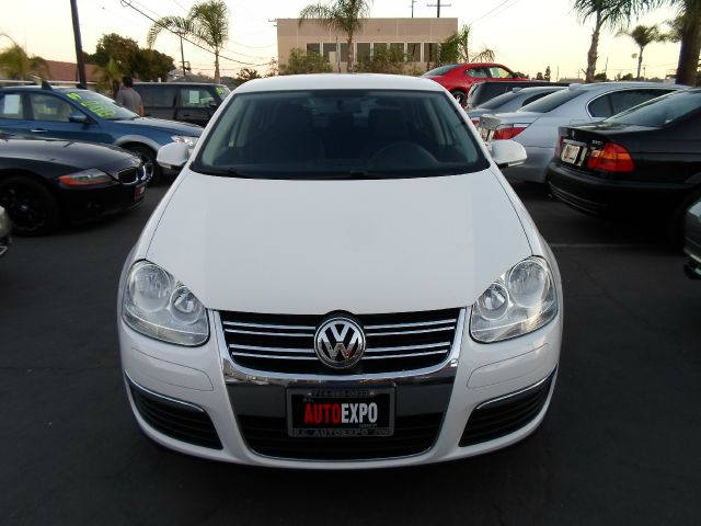 2009 Volkswagen Jetta Supercharged Notchback