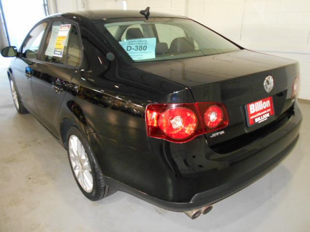 2009 Volkswagen Jetta 2WD 4dr XLT