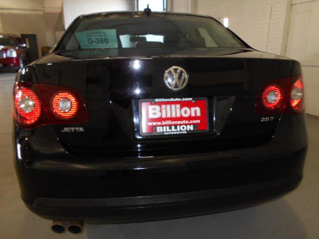 2009 Volkswagen Jetta 2WD 4dr XLT