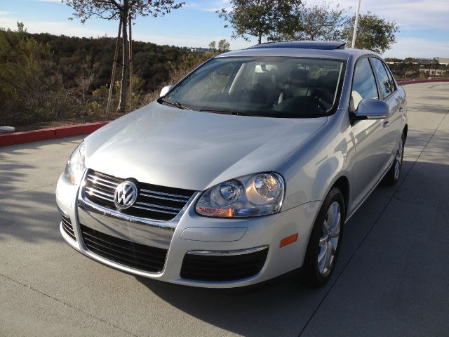 2010 Volkswagen Jetta 128i Premium PKG CPE Coupe