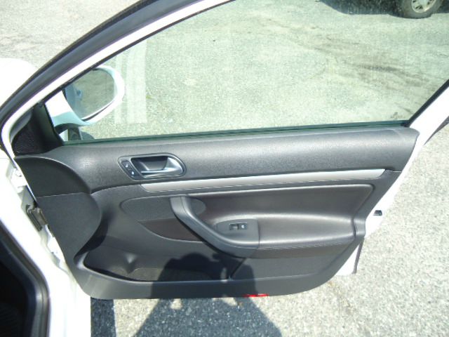 2010 Volkswagen Jetta AWD - Leather Sunroof At R