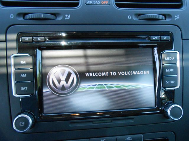 2010 Volkswagen Jetta Touring W/res W/navi