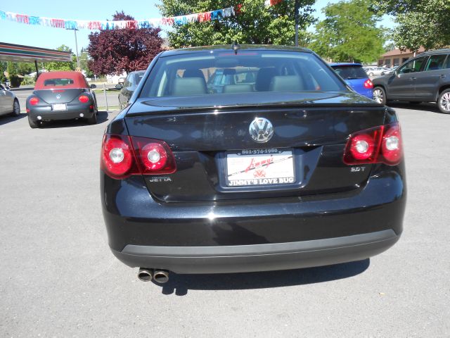 2010 Volkswagen Jetta Touring W/res W/navi