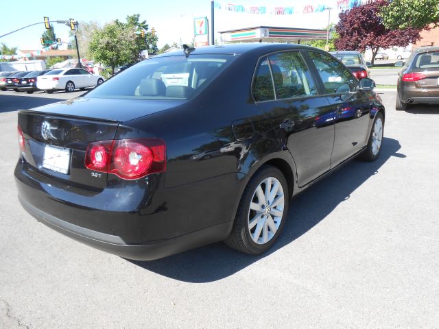 2010 Volkswagen Jetta Touring W/res W/navi