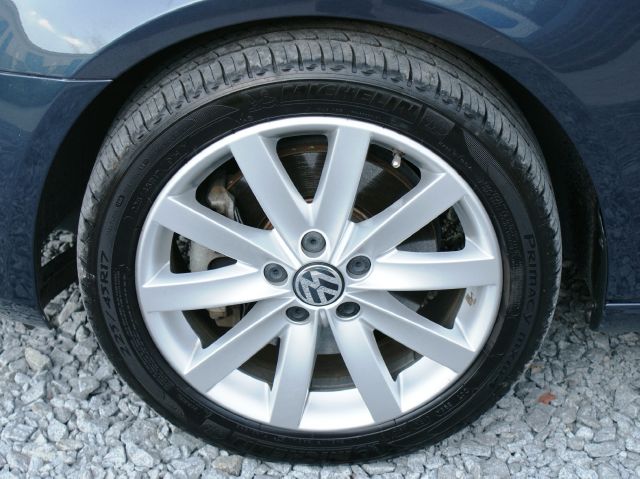 2010 Volkswagen Jetta CD With MP3