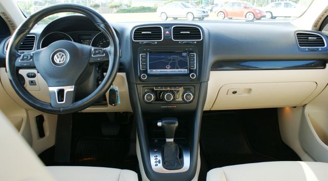 2010 Volkswagen Jetta CD With MP3