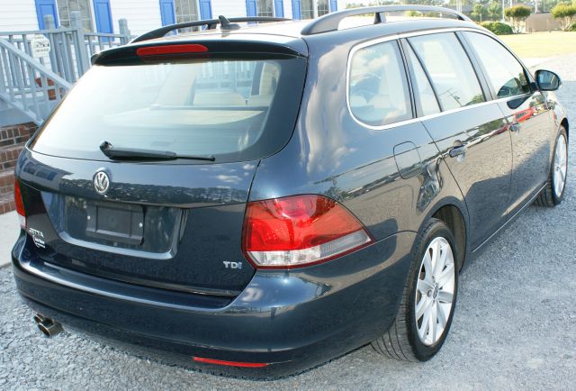 2010 Volkswagen Jetta CD With MP3