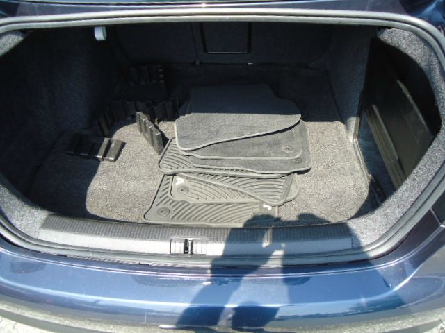 2010 Volkswagen Jetta AWD - Leather Sunroof At R