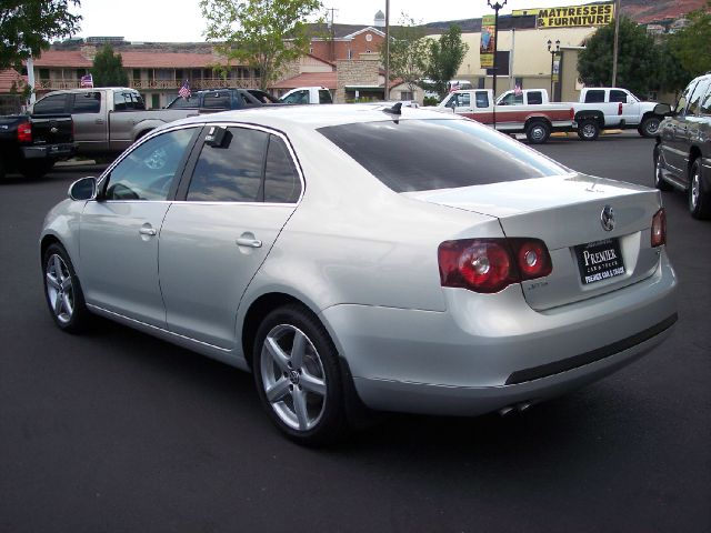 2010 Volkswagen Jetta CD With MP3