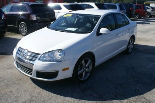 2010 Volkswagen Jetta LT 4-door