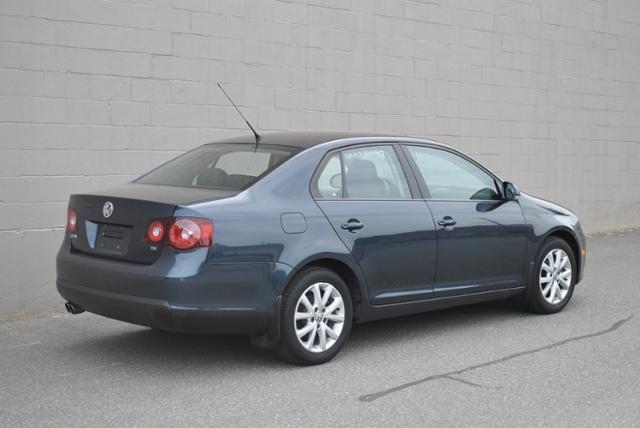 2010 Volkswagen Jetta SLT 25