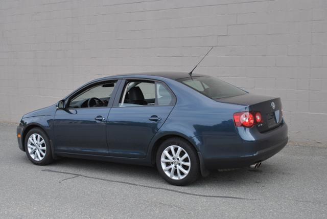 2010 Volkswagen Jetta SLT 25