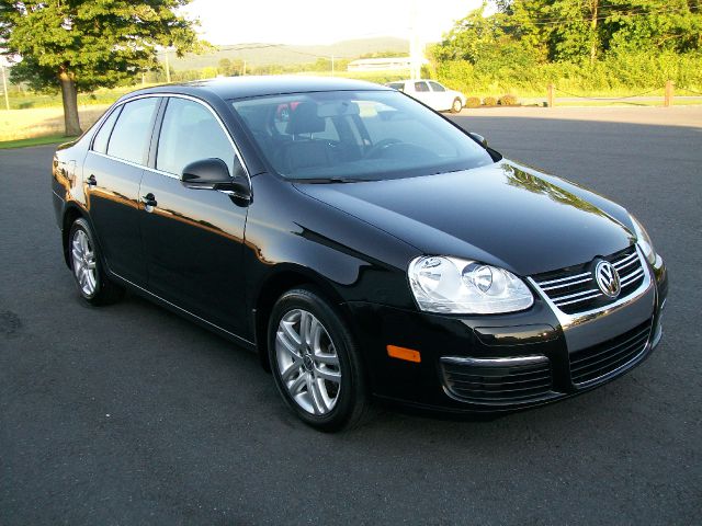 2010 Volkswagen Jetta CD With MP3