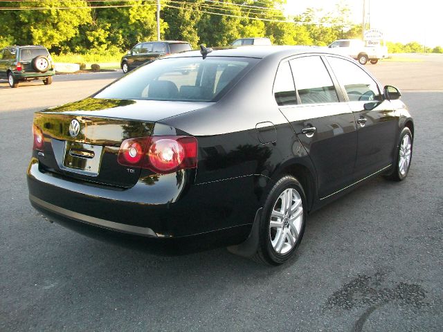 2010 Volkswagen Jetta CD With MP3