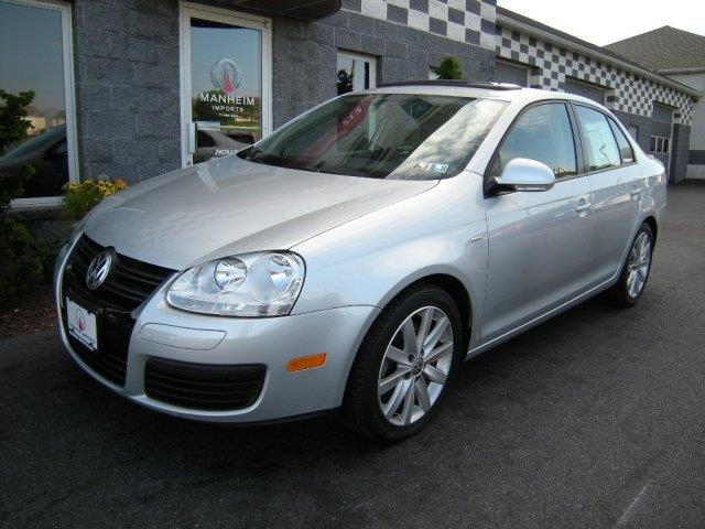 2010 Volkswagen Jetta 2WD 4dr XLT