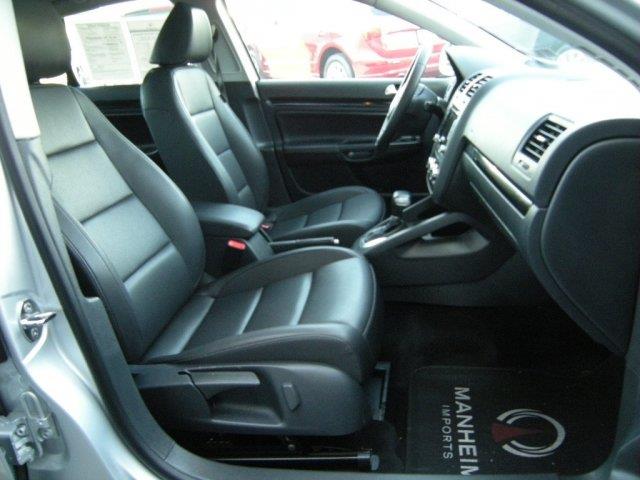 2010 Volkswagen Jetta 2WD 4dr XLT