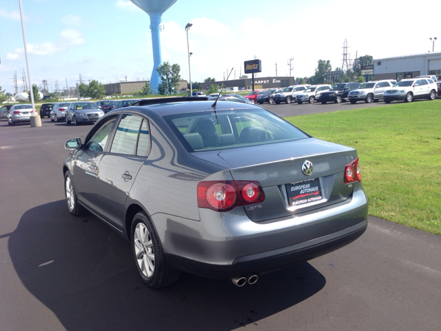 2010 Volkswagen Jetta Supercharged Notchback