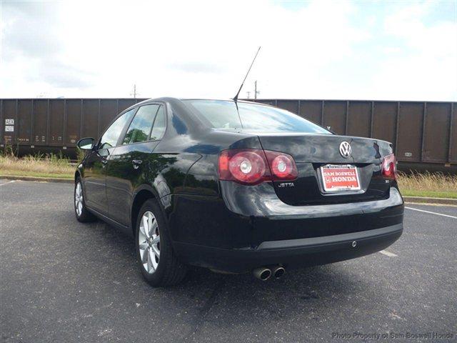 2010 Volkswagen Jetta AVEO LS