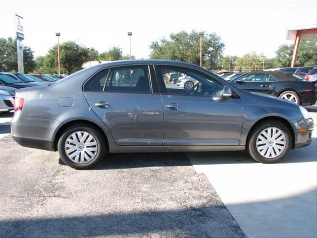 2010 Volkswagen Jetta Unknown