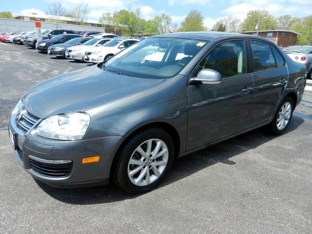 2010 Volkswagen Jetta 2dr Cpe Man AWD Coupe