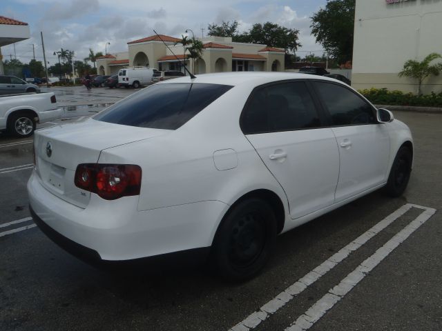 2010 Volkswagen Jetta Supercharged Notchback