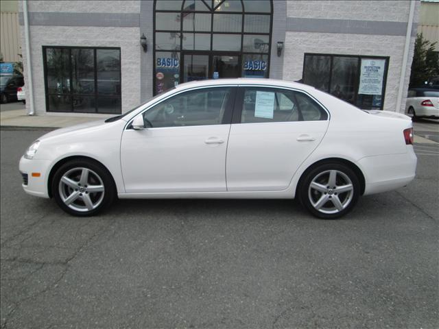 2010 Volkswagen Jetta CD With MP3