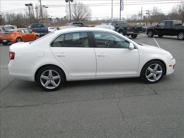 2010 Volkswagen Jetta CD With MP3