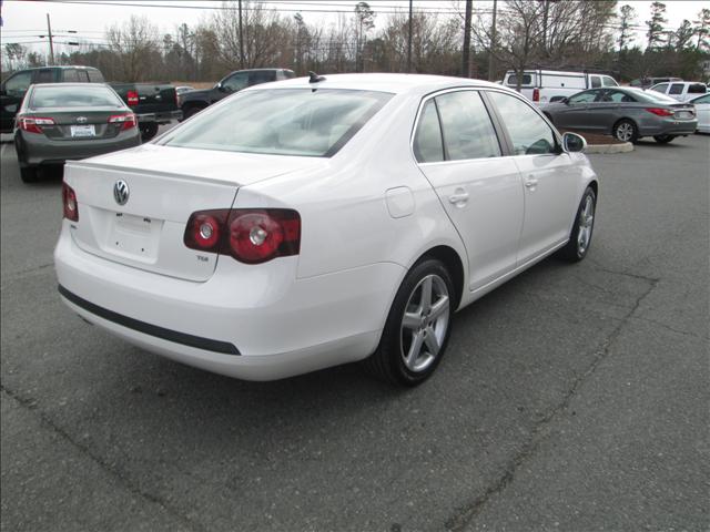 2010 Volkswagen Jetta CD With MP3