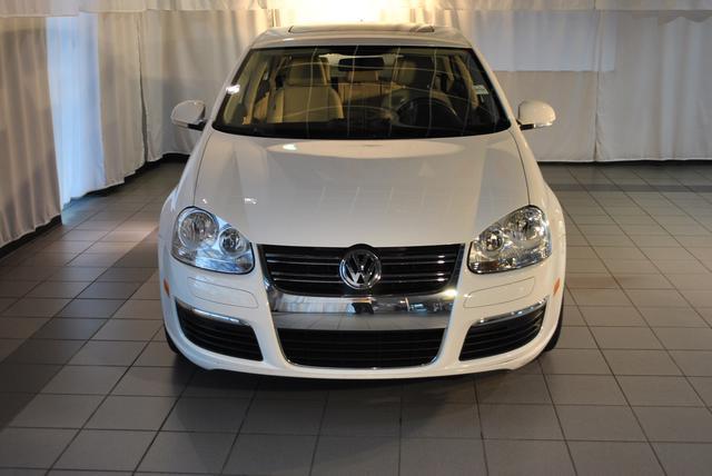 2010 Volkswagen Jetta CD With MP3