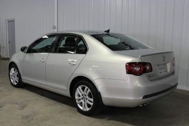 2010 Volkswagen Jetta CD With MP3