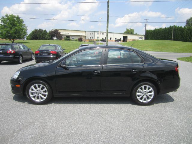 2010 Volkswagen Jetta Supercharged Notchback