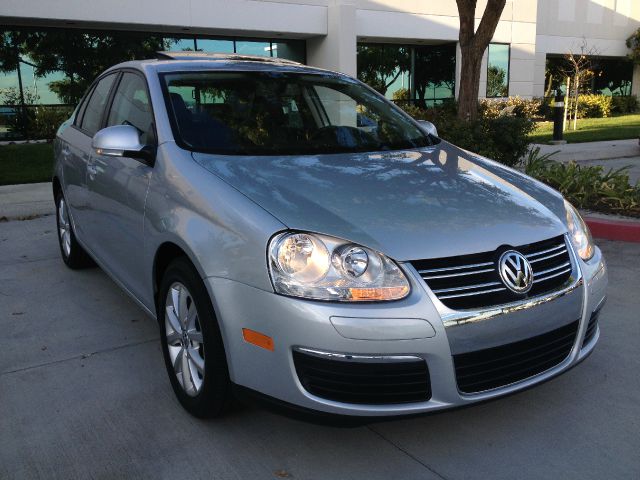 2010 Volkswagen Jetta 128i Premium PKG CPE Coupe