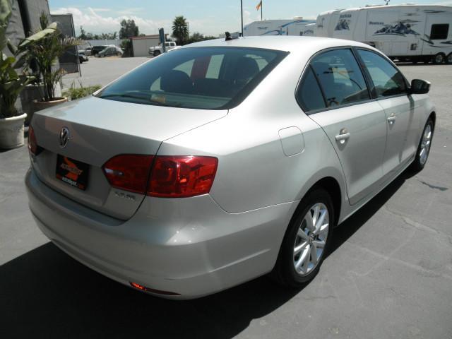 2011 Volkswagen Jetta SE