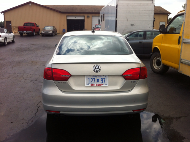 2011 Volkswagen Jetta CD With MP3