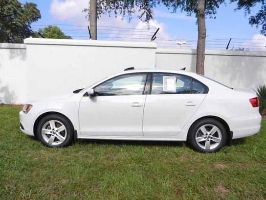 2011 Volkswagen Jetta 325i Navigation