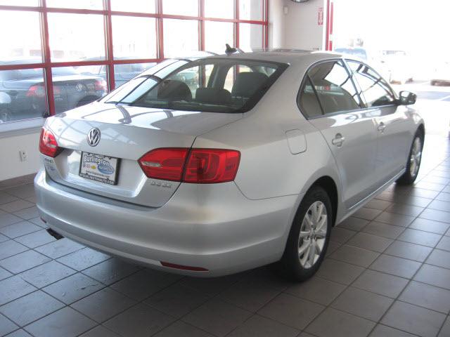 2011 Volkswagen Jetta 4 Door SR5 V6 Reg Bed