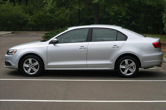 2011 Volkswagen Jetta XLT REG CAB 4X4