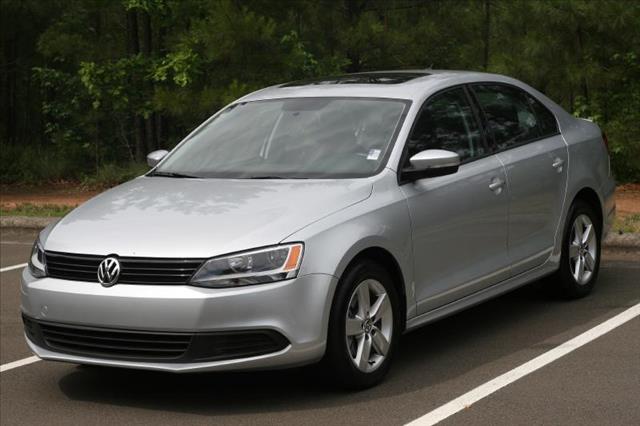 2011 Volkswagen Jetta XLT REG CAB 4X4