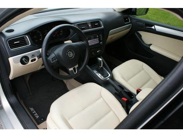 2011 Volkswagen Jetta CD With MP3