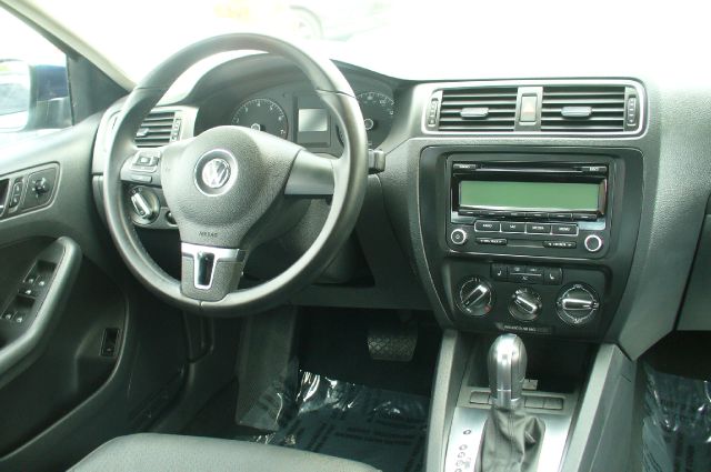 2011 Volkswagen Jetta LX Convertible