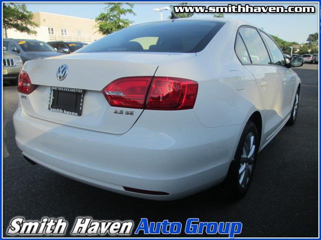 2012 Volkswagen Jetta 4WD 4dr SUV Alpha