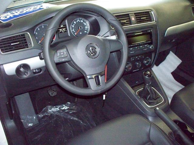 2013 Volkswagen Jetta LX Convertible