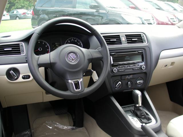 2013 Volkswagen Jetta LX Convertible