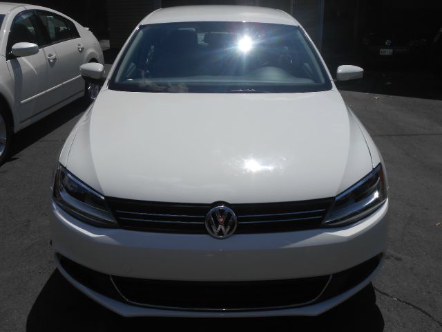 2013 Volkswagen Jetta Reg Cab 111.2 Inch WB 2WD LS Truck