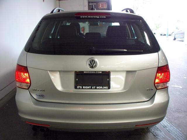 2013 Volkswagen Jetta 4 Door SR5 V6 Reg Bed