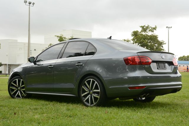 2012 Volkswagen Jetta GLI Club Coupe Wideside 141.5