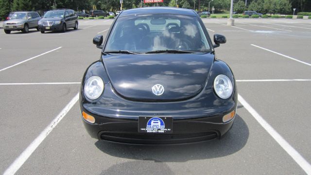 1998 Volkswagen New Beetle Base