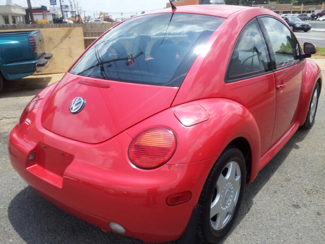 1998 Volkswagen New Beetle Base